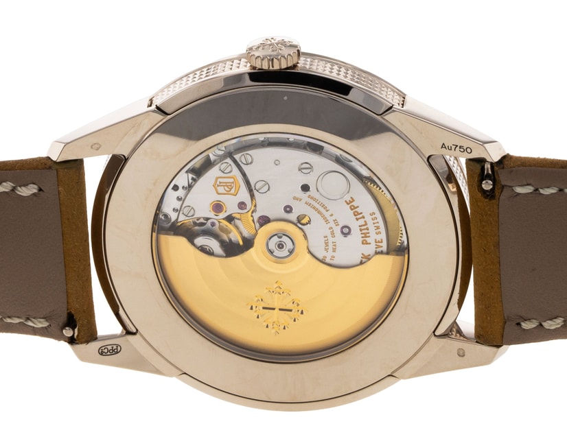 Patek Philippe Calatrava 5226G-001 Image 4